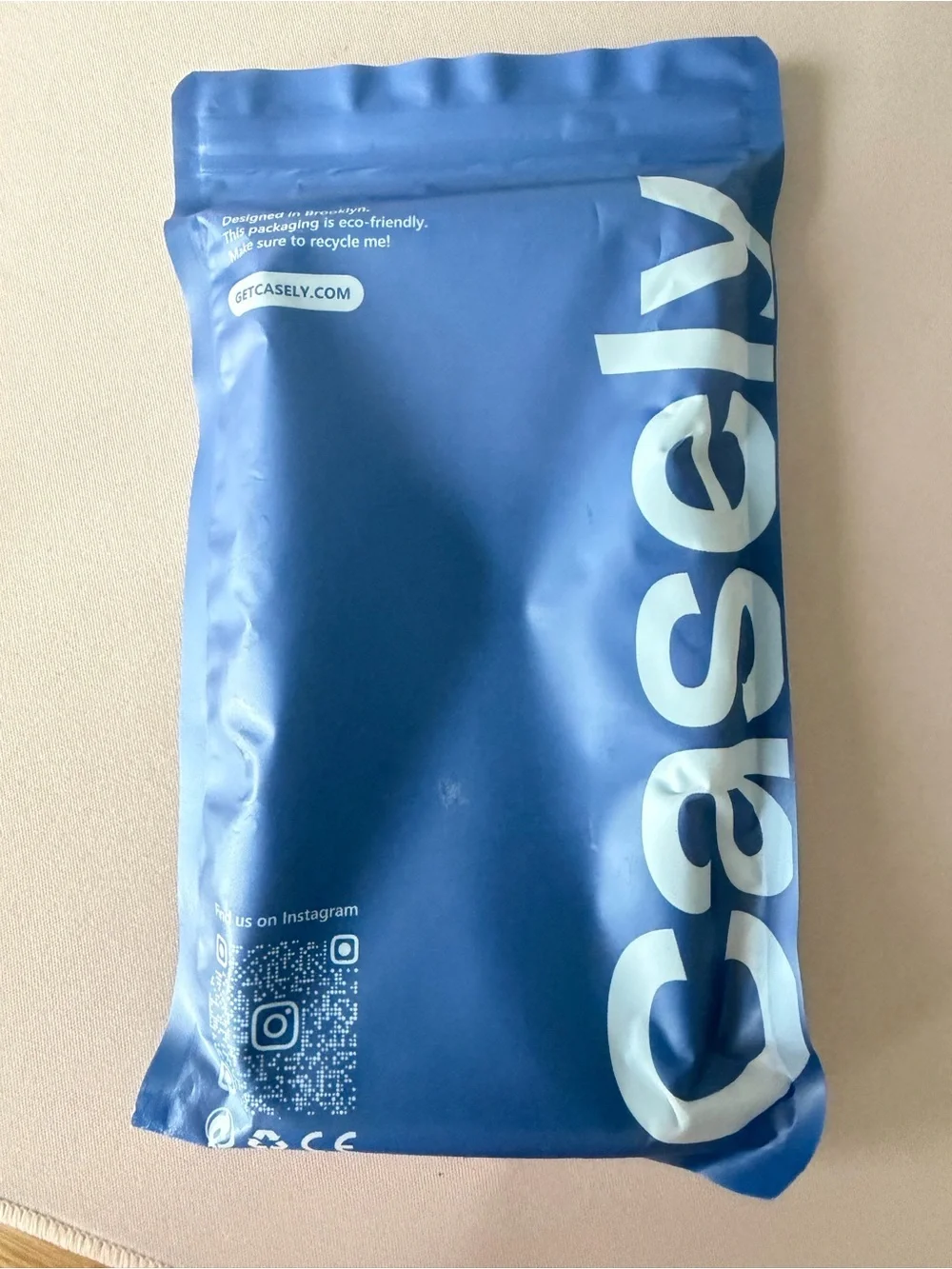 NWT Casely Sunday in Brooklyn Iphone 17 Pro Case